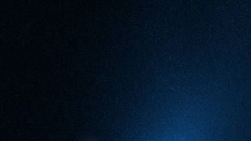 Estas dos imágenes capturan el cometa que aparece cerca de una galaxia de fondo (i) y poco después de su aproximación más cercana al Sol (d).