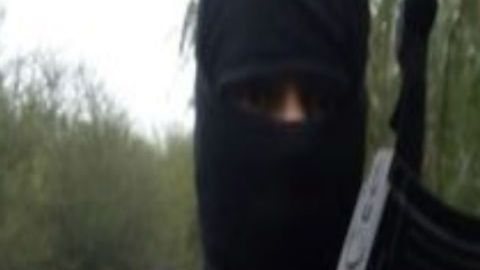 VIDEO: CJNG y Los Metros se graban en camioneta monstruo en la frontera