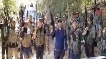 VIDEOS: CJNG avanza con 'ejército' y 50 trocas en región de La Montaña en Guerrero