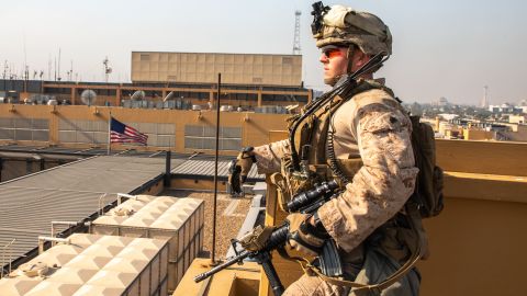 El Dpto. de Estado no va a evacuar su embajada en Irak.