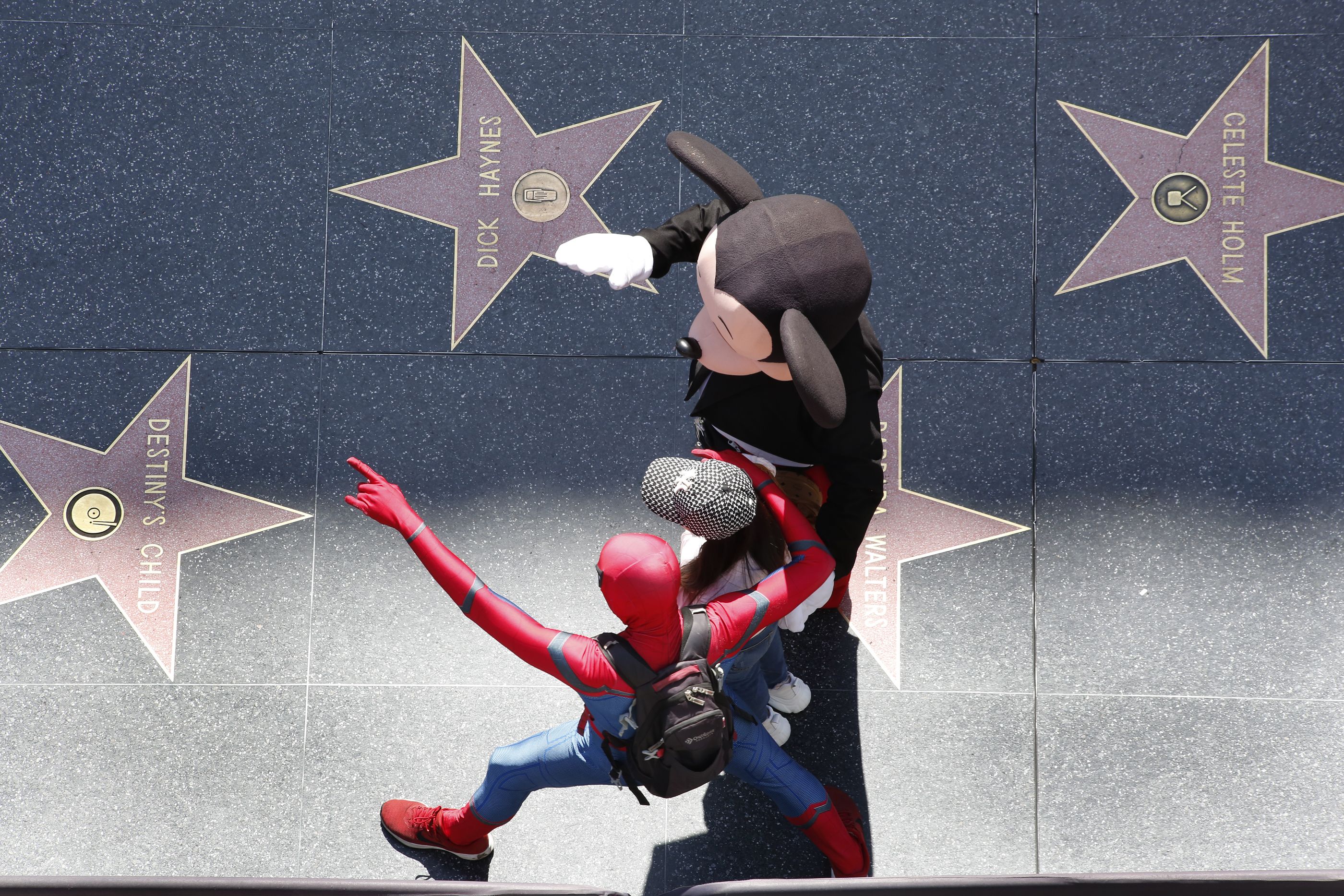 Hollywood podría transformarse: proponen remodelar el Paseo de la Fama