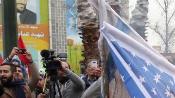 Tras la muerte de Qasem Soleimani hubo protestas contra EE.UU. en Teherán.