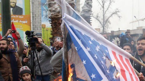 Tras la muerte de Qasem Soleimani hubo protestas contra EE.UU. en Teherán.