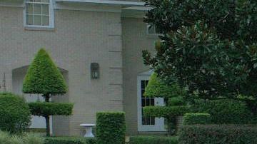 Un Cadillac Coupe de Ville 1971 como el que permaneció 25 años estacionado en una avenida de Brooklyn