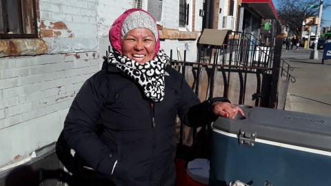 La mexicana Teo Filángeles enfrenta una enfermedad crónica se siente optimista de contar con alguna cobertura de salud.