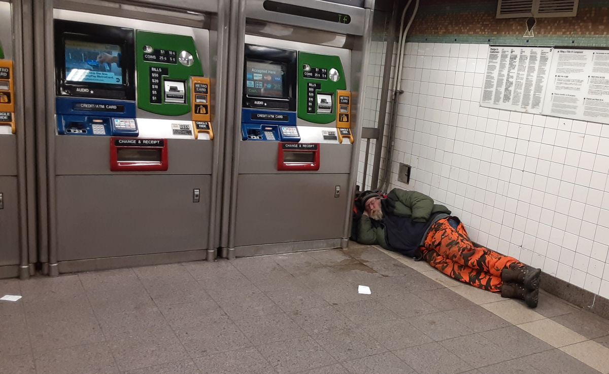 3,400 desamparados están viviendo actualmente en las estaciones del Subway.