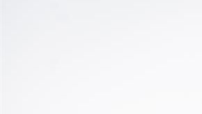 El candidato demócrata al presidente de los EE. UU., Bernie Sanders, habla en un mitin de campaña en Venice, California, EE. UU., el 21 de diciembre de 2019.