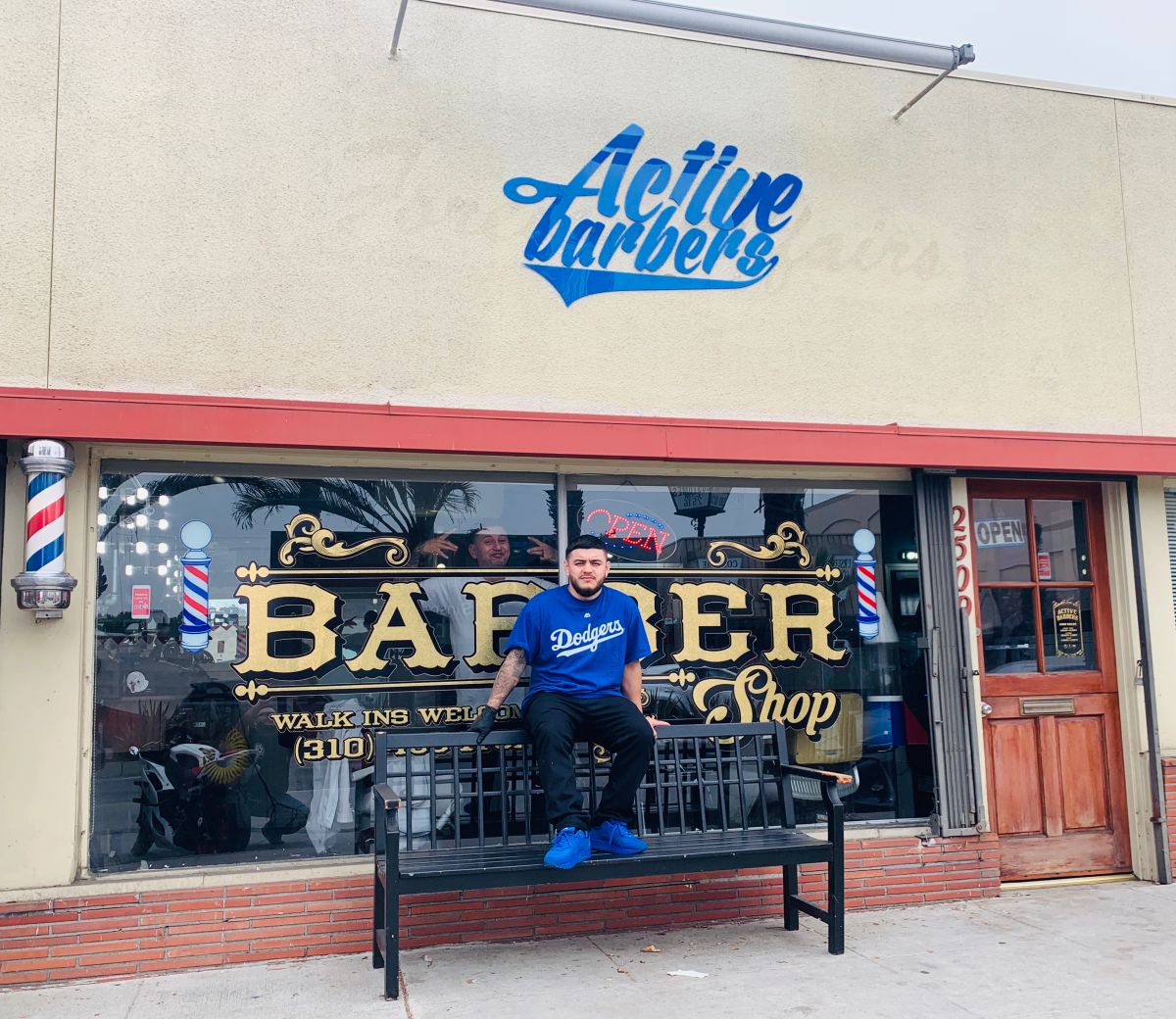 Steve Morán en la barbería de Culver City./Cortesía