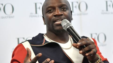 Akon.