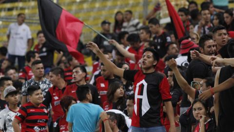 Simplemente incontrolable: La Liga MX no se puede deshacer del grito en las tribunas.