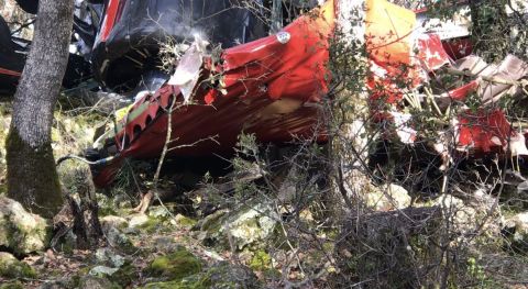 En el avión viajaban tres pasajeros, dos de ellos se reportaron sin vida tras el accidente.