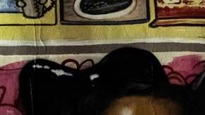 El mural, ubicado en Mid City, apareció en 6 horas y se convirtió muy pronto en altar improvisado.