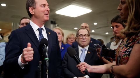 El demócrata Adam Schiff protagonizó buena parte de la jornada.