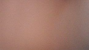 Cara Delevingne tiene en su casa una vagina gigante en forma de túnel.