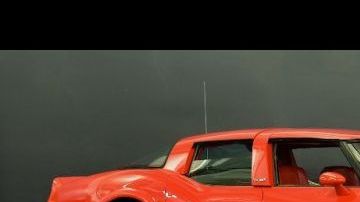 Corvette de tercera generación de cuatro puertas