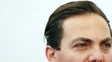 Drama, humor y sarcasmo, se combinan en “Run Coyote Run”.