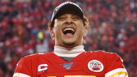 Patrick Mahomes va por la carcajada final de la temporada.