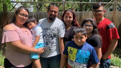 Jorge Zaldívar con su familia.