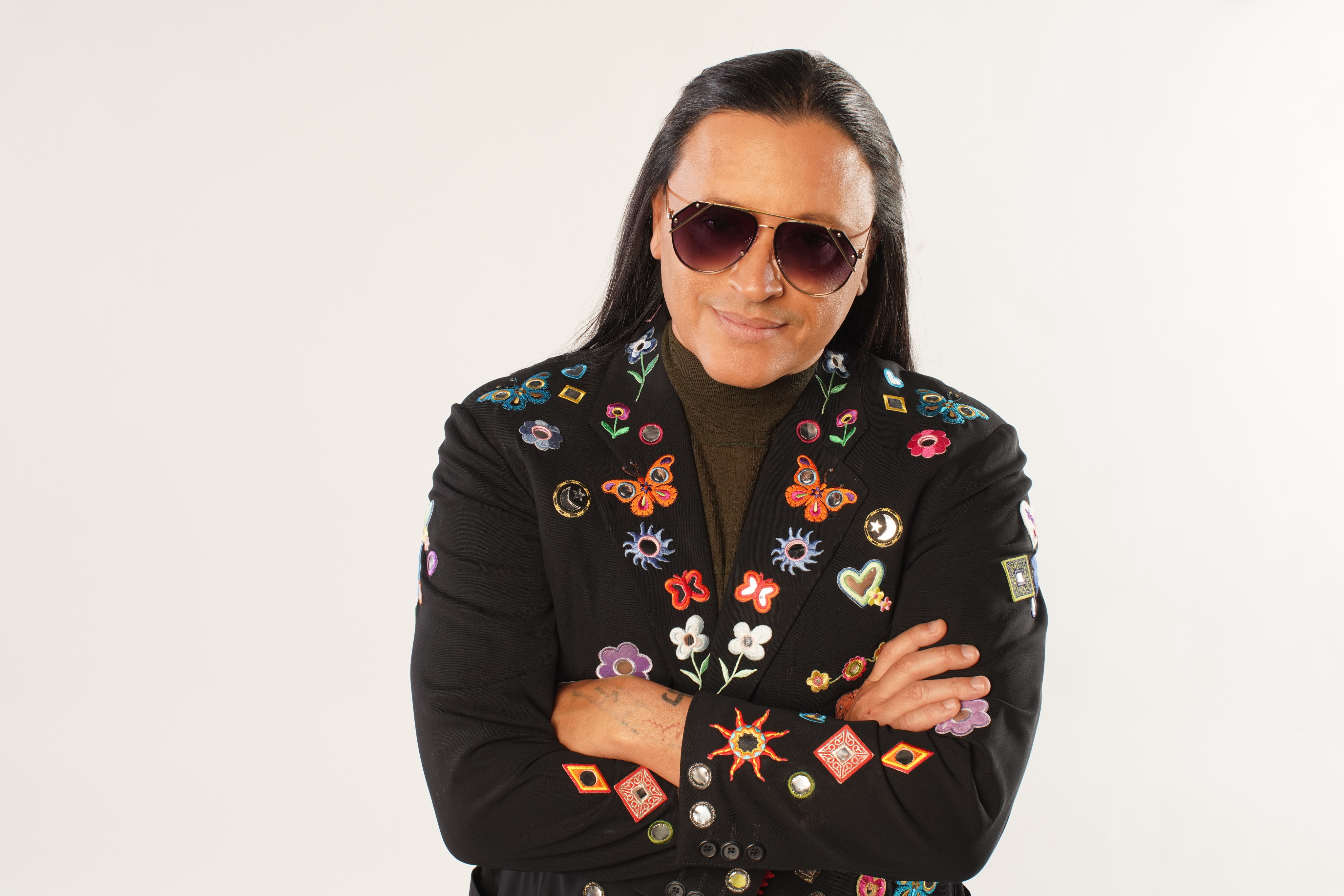 Elvis Crespo sigue tomando riesgos - El Diario NY