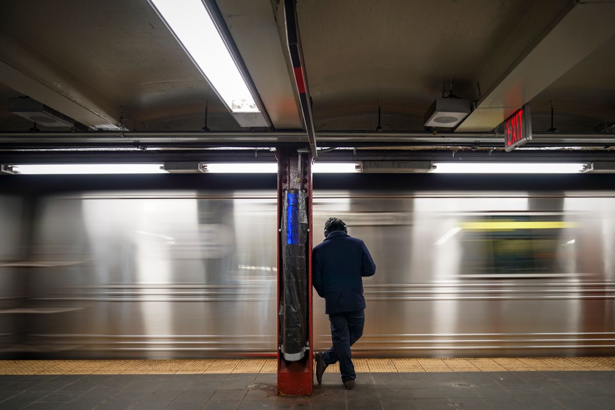 The man jumped onto the platforms at the New York subway port authority station