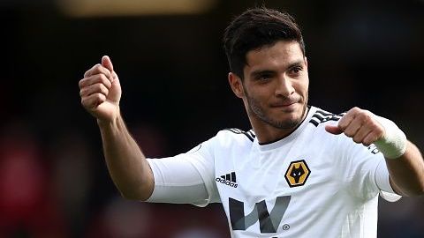 Raúl Jiménez llegó a 13 goles en su primera temporada en la Premier League