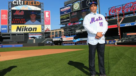 Carlos Beltrán fue presentado por los Mets el 4 de noviembre.