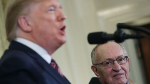 Trump hizo pública este viernes la designación del profesor Alan Dershowitz.