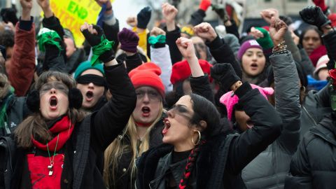 La Marcha de las Mujeres toma las calles en muchas ciudades de EEUU.