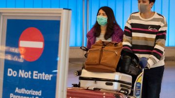 El coronavirus obligó a hacer pruebas en aeropuertos en EEUU.