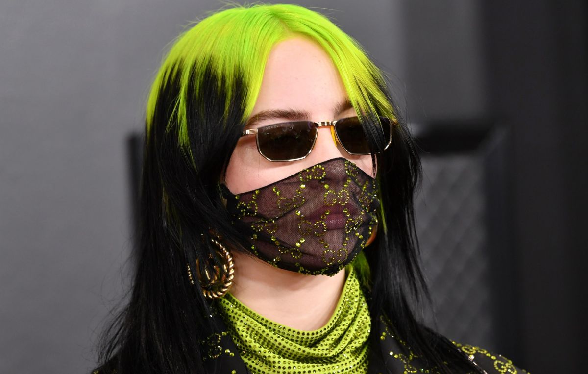 This is the photograph for which Billie Eilish lost 100,000 followers on Instagram