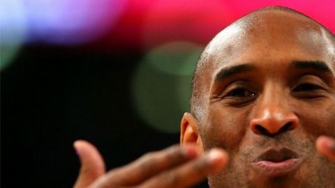 El jugador de los Lakers, Kobe Bryant, recibió un emotivo homenaje de despedida en el Juego de las Estrellas de la NBA.