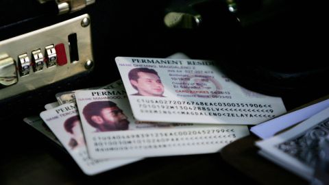 Permanent residence cards, known as gree