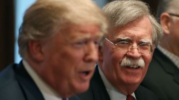 Bolton escribiría que comunicó que Trump tenía favores personales con líderes autoritarios.