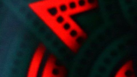 Ángela Aguilar y Pepe Aguilar cantando juntos.