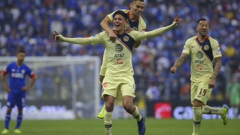 Edson Álvarez celebrando su gol en la final del Apertura 2018.