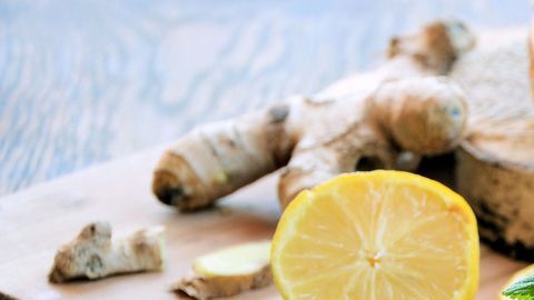 La infusión de jengibre y limón es un buen aliado para alcalinizar el organismo.