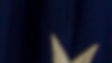 Retrato oficial de la astronauta de la NASA Christina Koch.