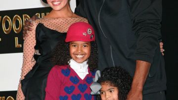 La estrella de los Lakers con su familia.