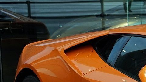 lamborghini-2137815_1920