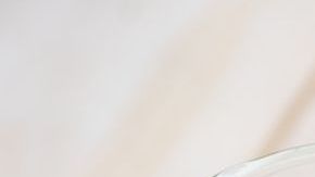 Comer soja todos los días, durante al menos un mes puede aumentar el colesterol HDL en 1.4 mg/dL y reducir el LDL "malo" en aproximadamente 4 mg/dL. Además es un alimento ricos en proteínas, fibra y de lo más saciante.