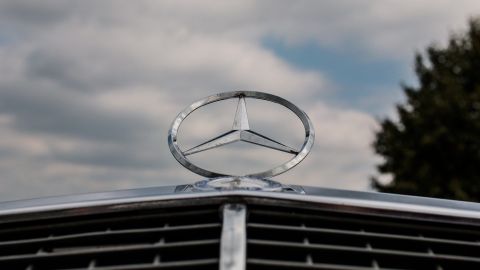 mercedes-benz-4338015_1920