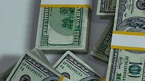 El banco hace estos reportes para detectar transacciones irregulares de dinero.