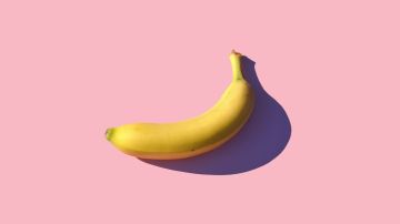 El consumo de banana es un buen aliado para el insomnio, ya que aumenta la producción de melatonina.