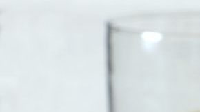 La tradición señala que aquella persona que saque al niño Dios en la partida de rosca del 6 de enero, deberá servir a los comensales presentes atole y tamales de regalo el Día de la Candelaria (2 de febrero).