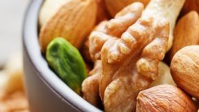 La dosis recomendada de frutos secos al día es de 50 gramos por adulto.