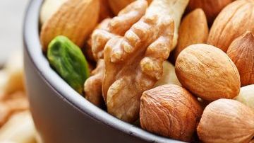 La dosis recomendada de frutos secos al día es de 50 gramos por adulto.