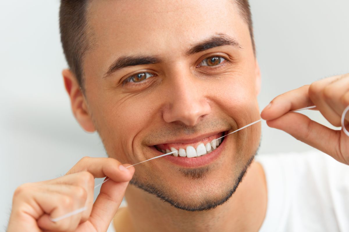 8 consejos para mantener unos dientes sanos de forma natural
