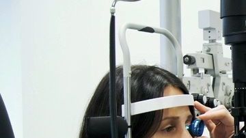 Los pacientes con diabetes requieren especialmente cuidado de los ojos, los pies y los dientes.