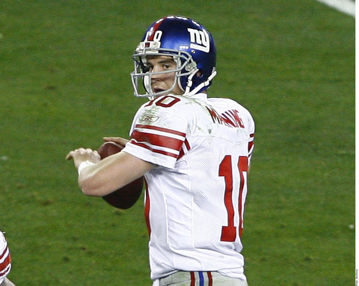 A sus 39 años de edad, el quarterback de los Giants decidió cerrar su ciclo en el futbol americano.
