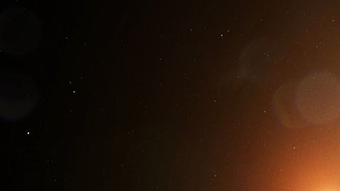 El Planeta TOI 1338 b se muestra en órbita alrededor de dos estrellas en una ilustración sin fecha publicada por el Centro de Vuelo Espacial Goddard de la NASA.